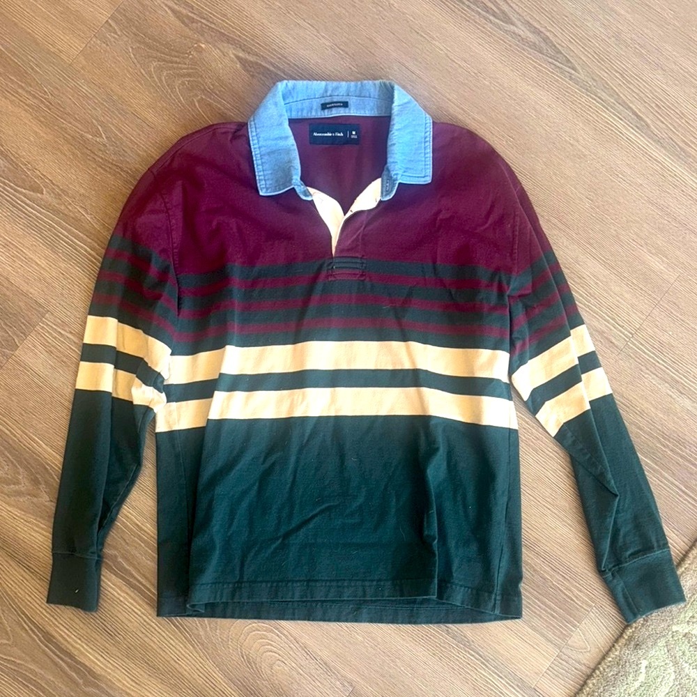 Abercrombie & Fitch Red and Blue Casual Button Down Shirt